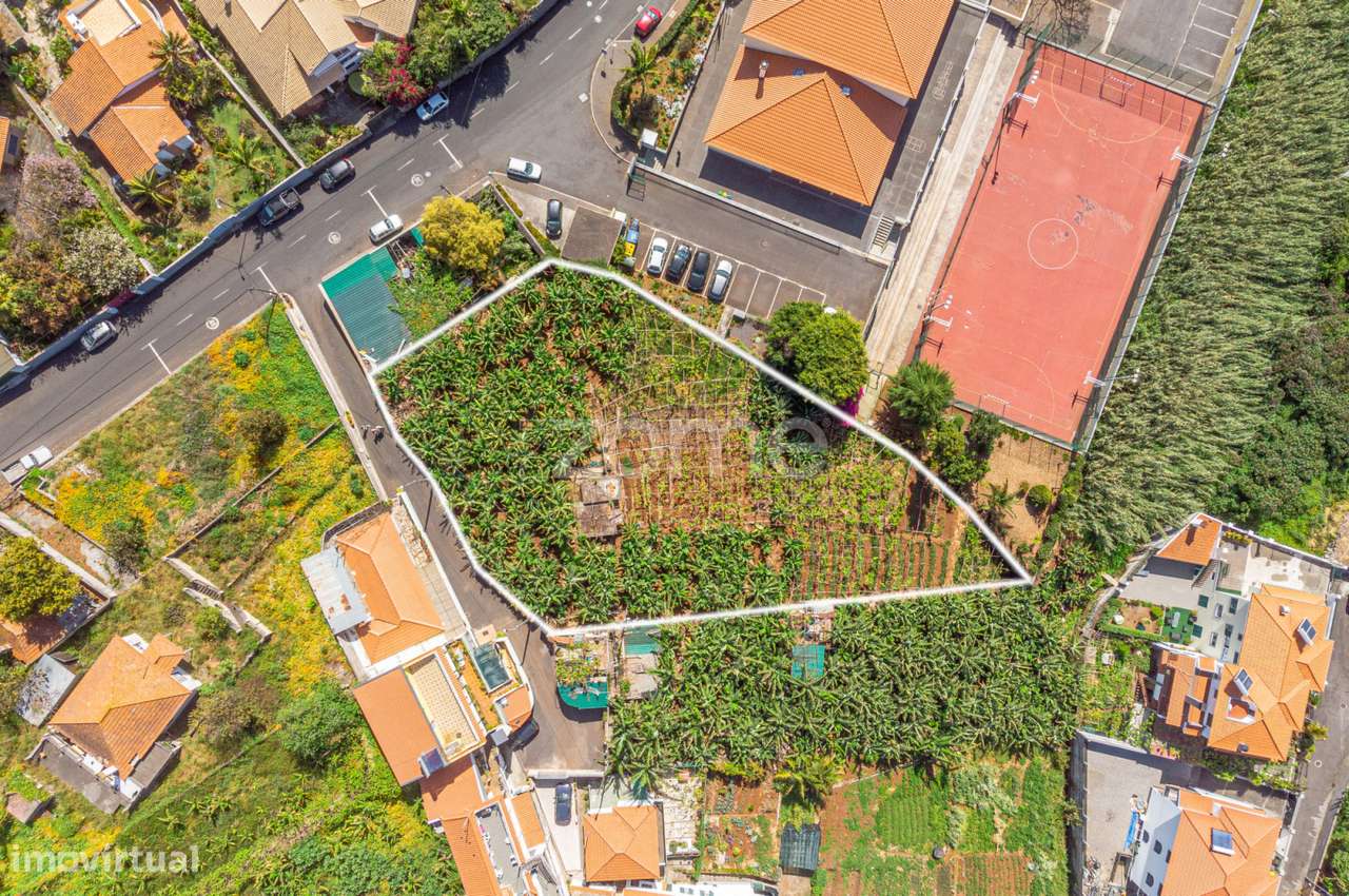 Terreno em Santo Antonio (Funchal) com 1770 m2 - Grande imagem: 3/18