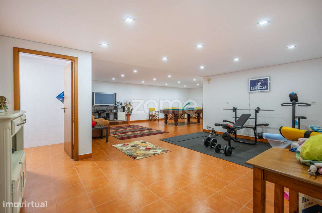 Moradia T4 com piscina | Esposende-43