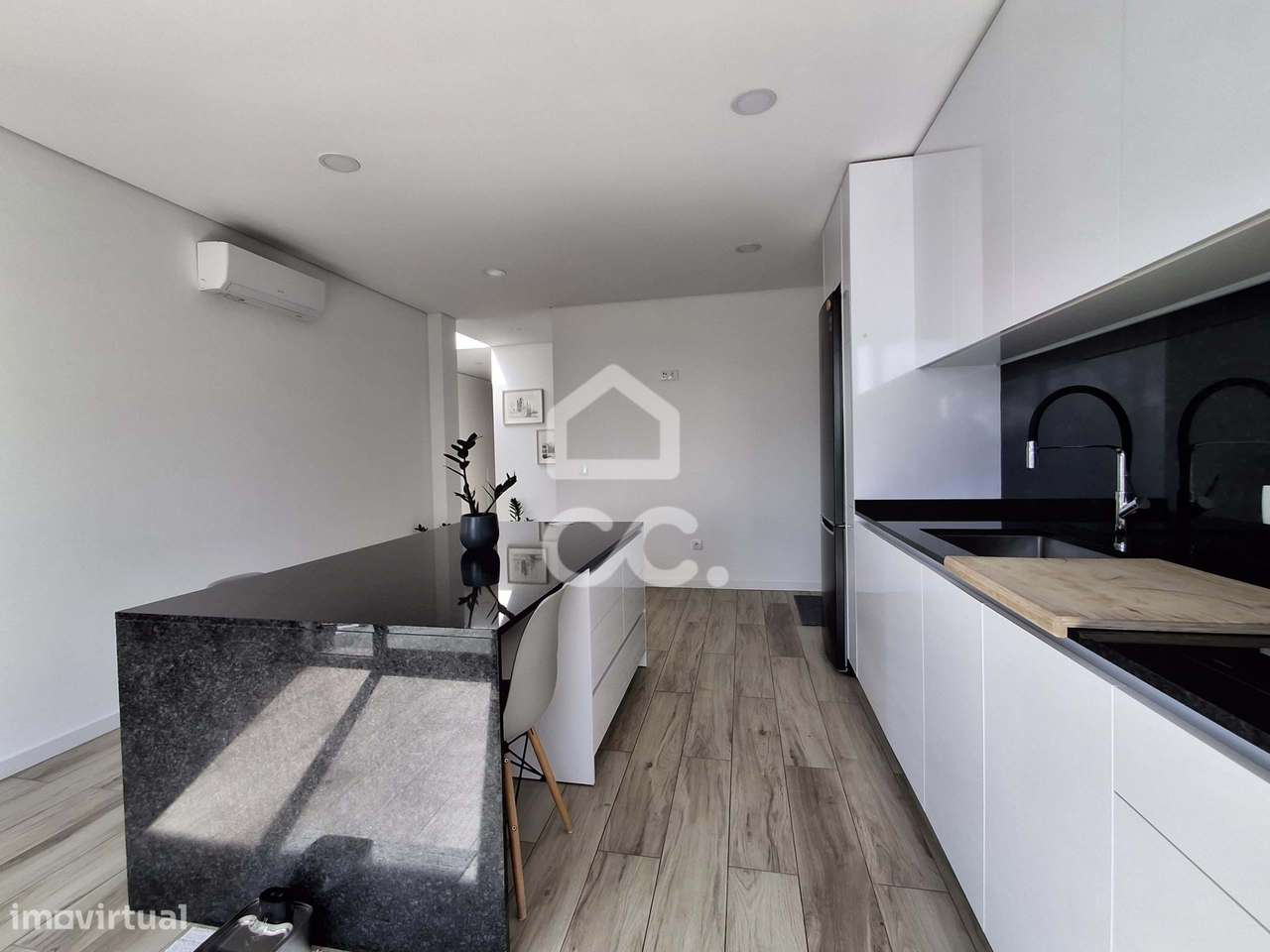 Moradia T3, Louredo, Paredes - Grande imagem: 4/24