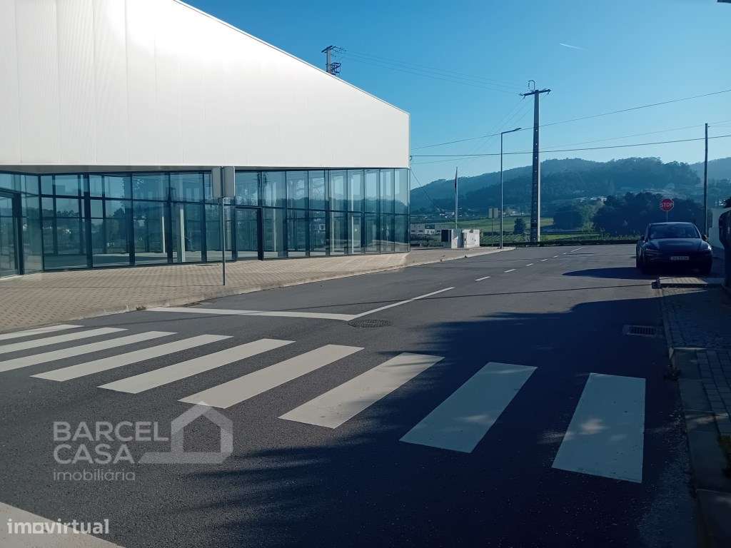 Armazém para arrendar em zona industrial de Silveiros - Barcelos - Grande imagem: 3/9