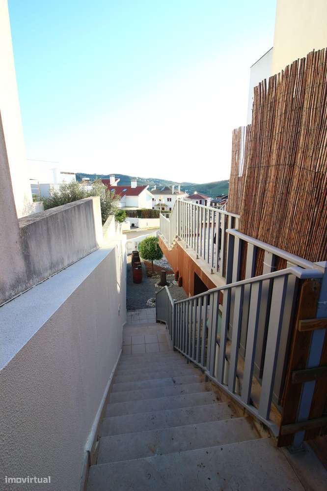 Moradia V4 em Torres Vedras, 566m2 ,vistas excecionais, qualidade e co-25