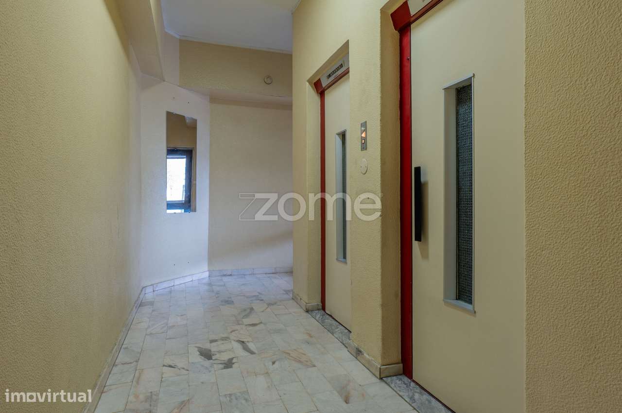 Apartamento T2 remodelado à venda, Venteira-9