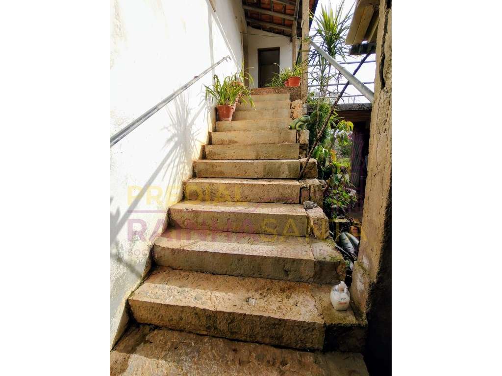 Moradia M2 em pedra; c/ terreno- Pronta a habitar - Penela-15