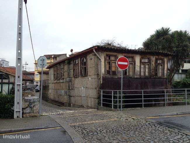 Propriedade única no centro de Guimarães-19
