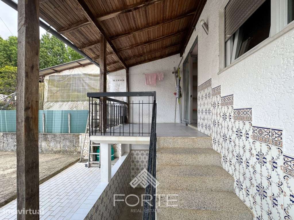Moradia em banda T3 em São João da Madeira-20