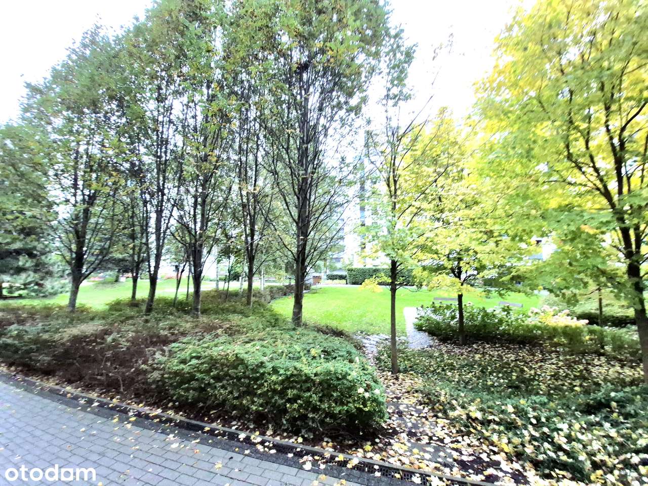 Cichy apartament z balkonem, garaż i komórka w cenie-12