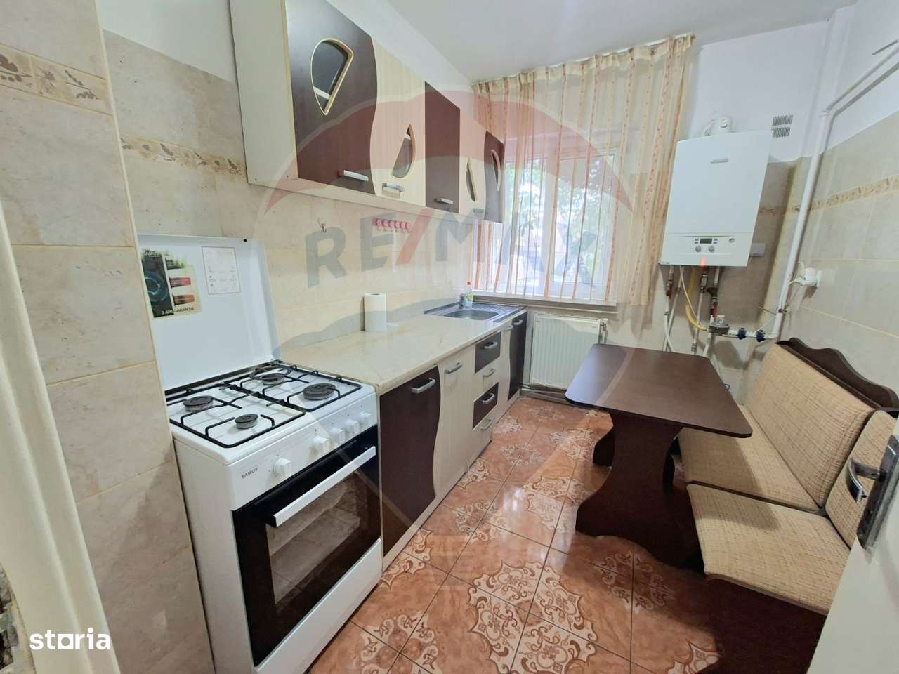 Apartament 2 camere, mobilat, etaj 1, lângă Casa de Cultură – Bacău - Imagine principală: 3/8