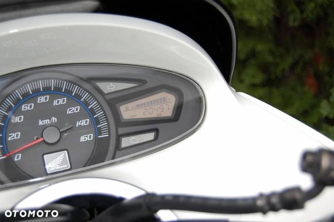 Honda PCX - 10