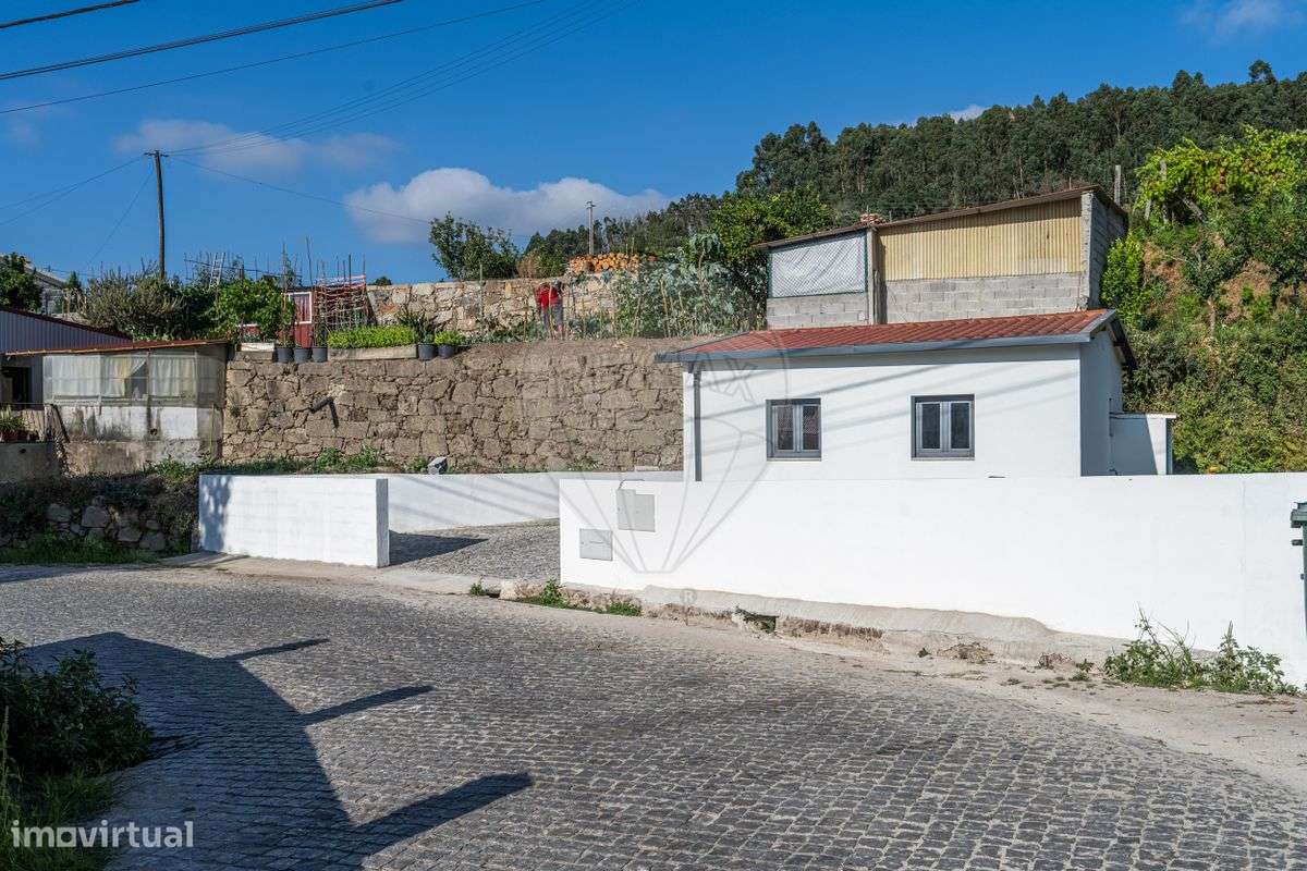 Moradia T1 para venda - Grande imagem: 2/17