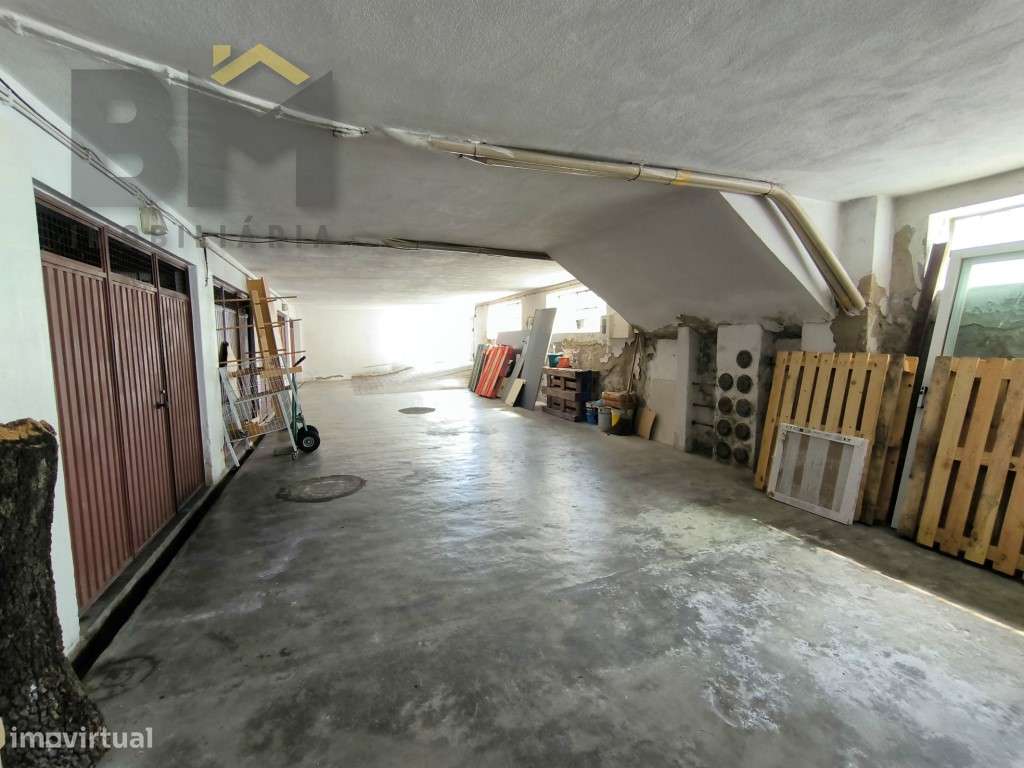 Garagem numa zona central de Castelo Branco - Grande imagem: 5/7