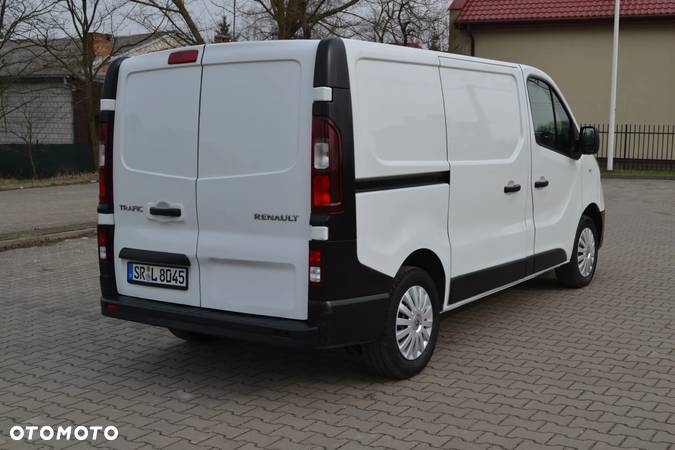 Renault Trafic - 13