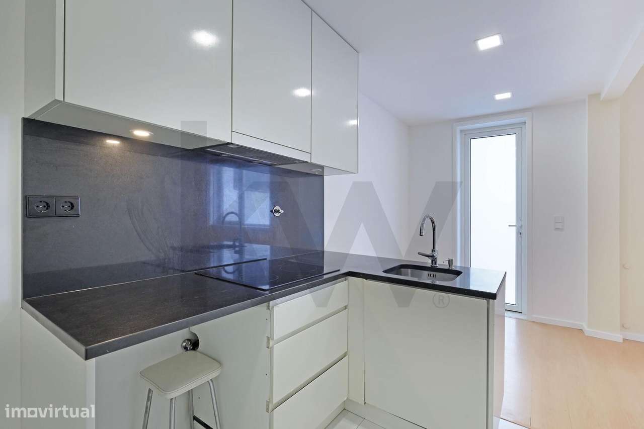 Arrendamento — T2 com 2 varandas na Vilarinha — Avenida da Boavista, P - Grande imagem: 5/23