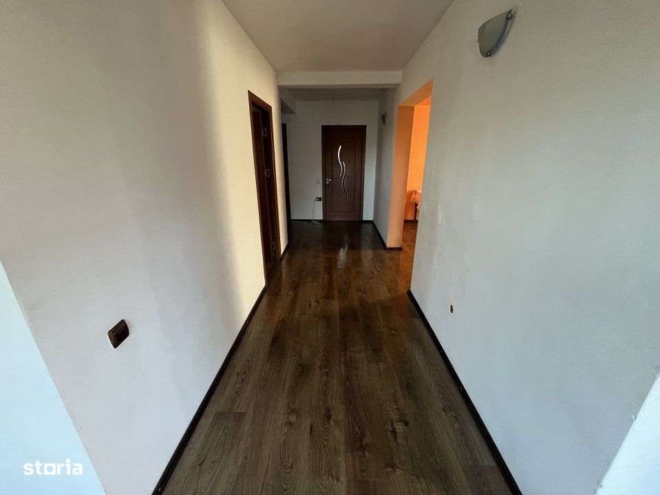 Exclusivitate! Vila P+M inalta, 5 camere, Valu lui Traian! - Imagine principală: 4/16