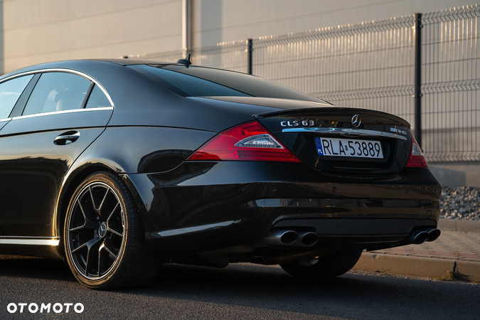 Mercedes-Benz CLS 63 AMG 7G-TRONIC - 17