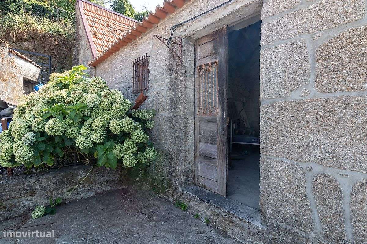 Moradia T4 para venda-5