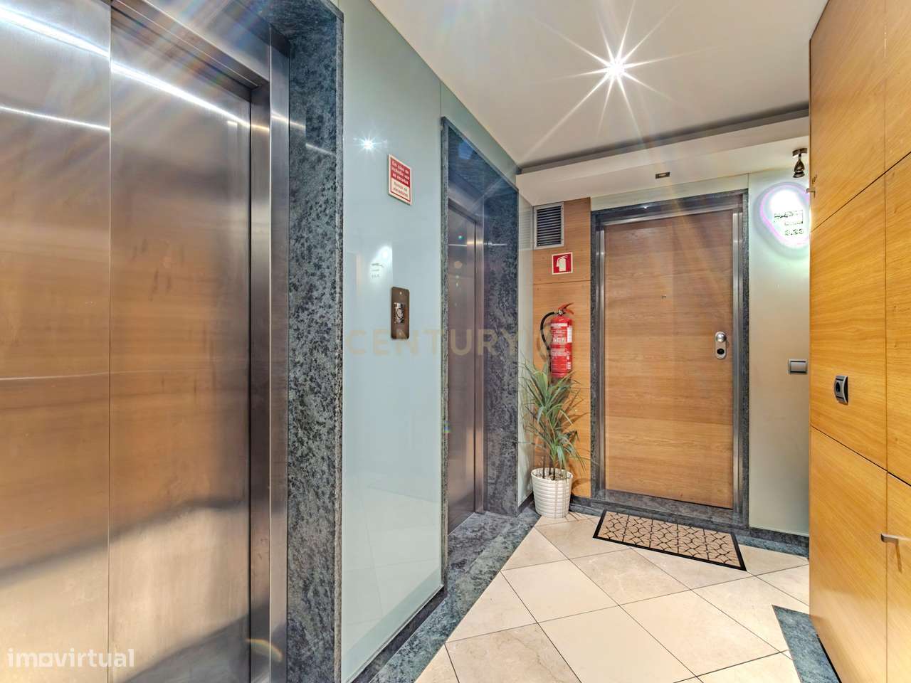 Luminoso T3+1 com Escritório e Varandas – Canidelo, Gaia-32