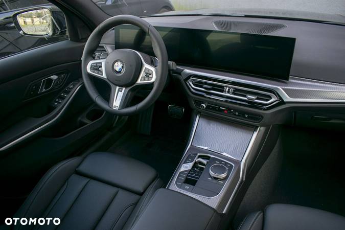 BMW Seria 3 320i - 26