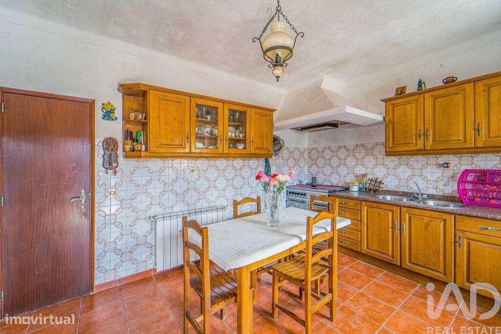 Casa / Villa T6 em Alvarães de 318,00 m2 - Grande imagem: 4/22