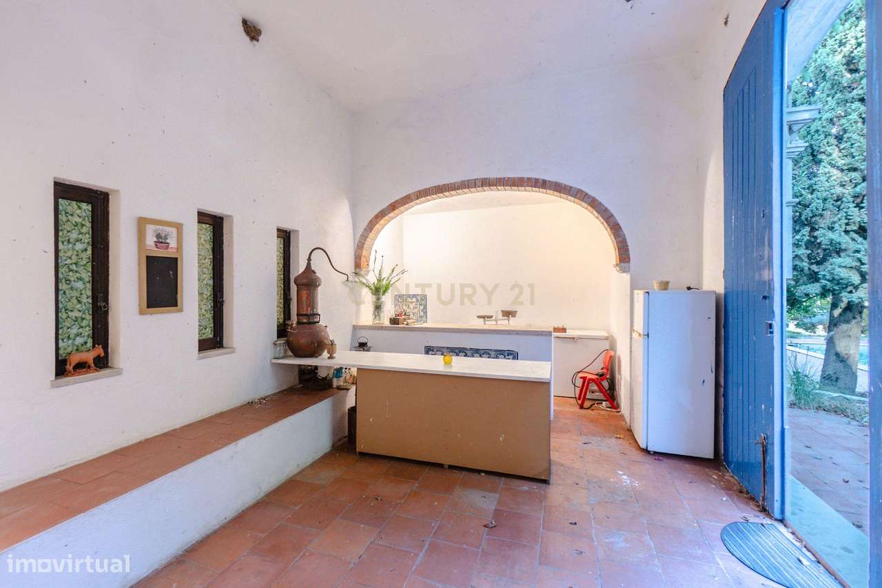 Vila de Prestígio T7+2 com 5.000 m² de Privacidade na Verdizela-52