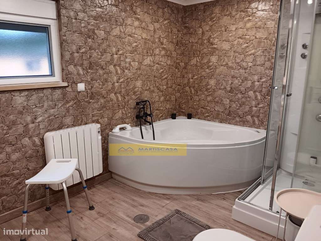 MORADIA DE LUXO V3 COM PISCINA e QUINTA- TERRUGEM-11