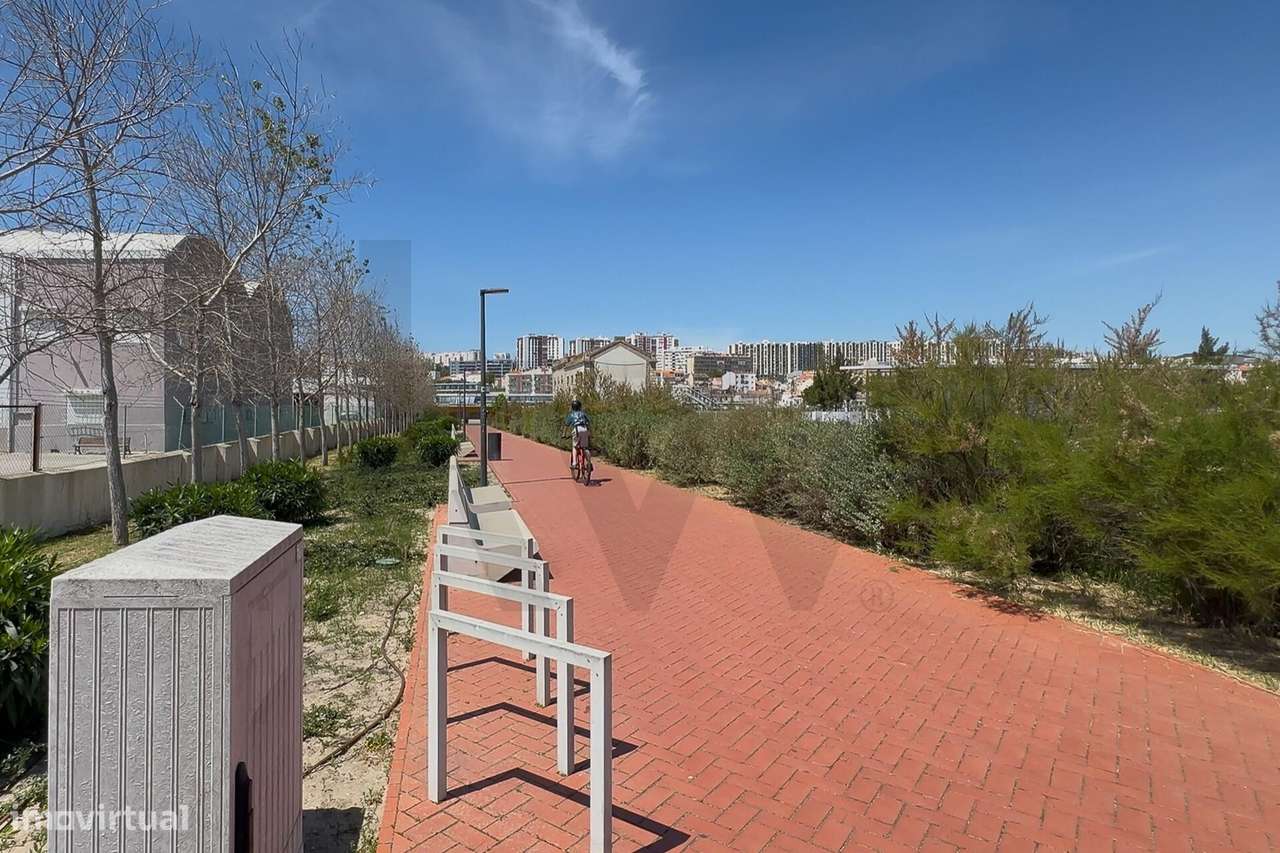 Excelente T2 de 2024 no Riverside Residence-26