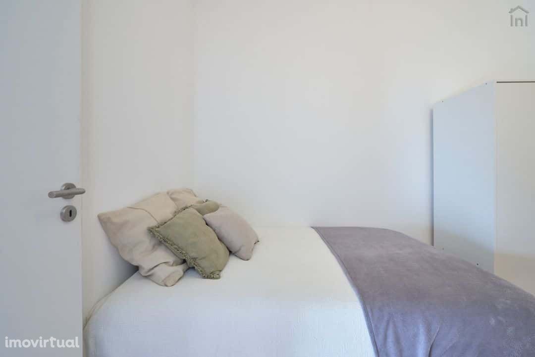 Comfortable double interior bedroom in Alameda - Room 4