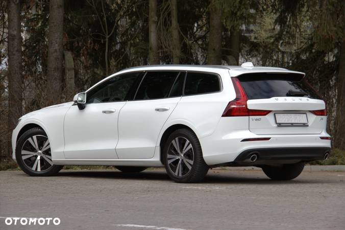 Volvo V60 D4 Geartronic Momentum - 20