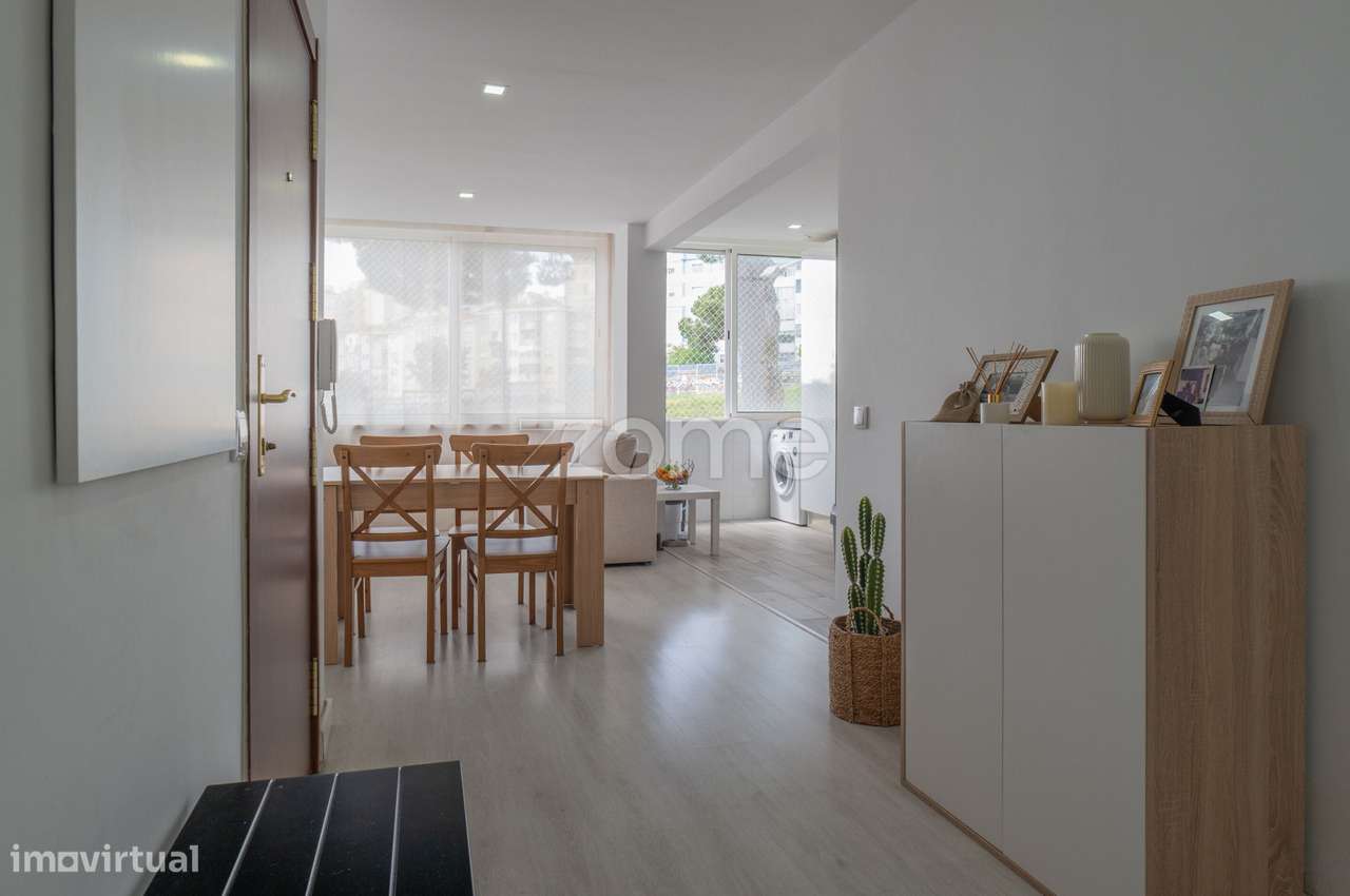 Apartamento T2 à venda em Queluz-13