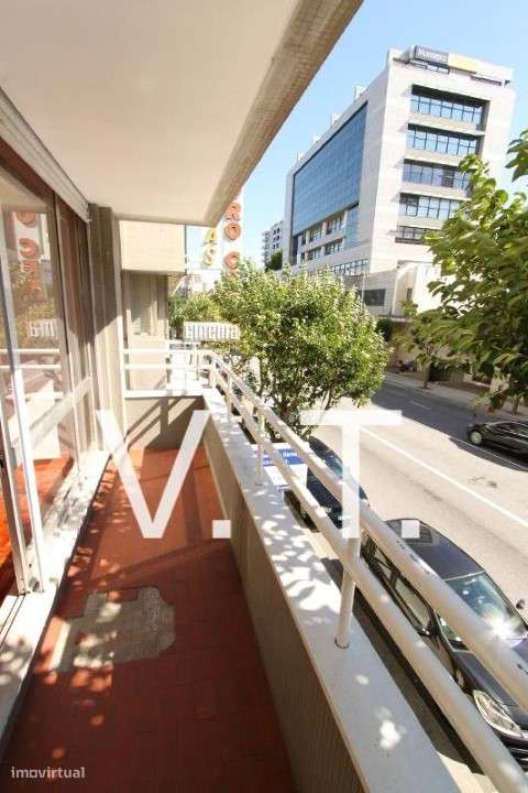 T4 C/1 LG - R. Júlio Dinis- Galiza/Palácio Cristal- Hosp Stº Antonio - Grande imagem: 1/21