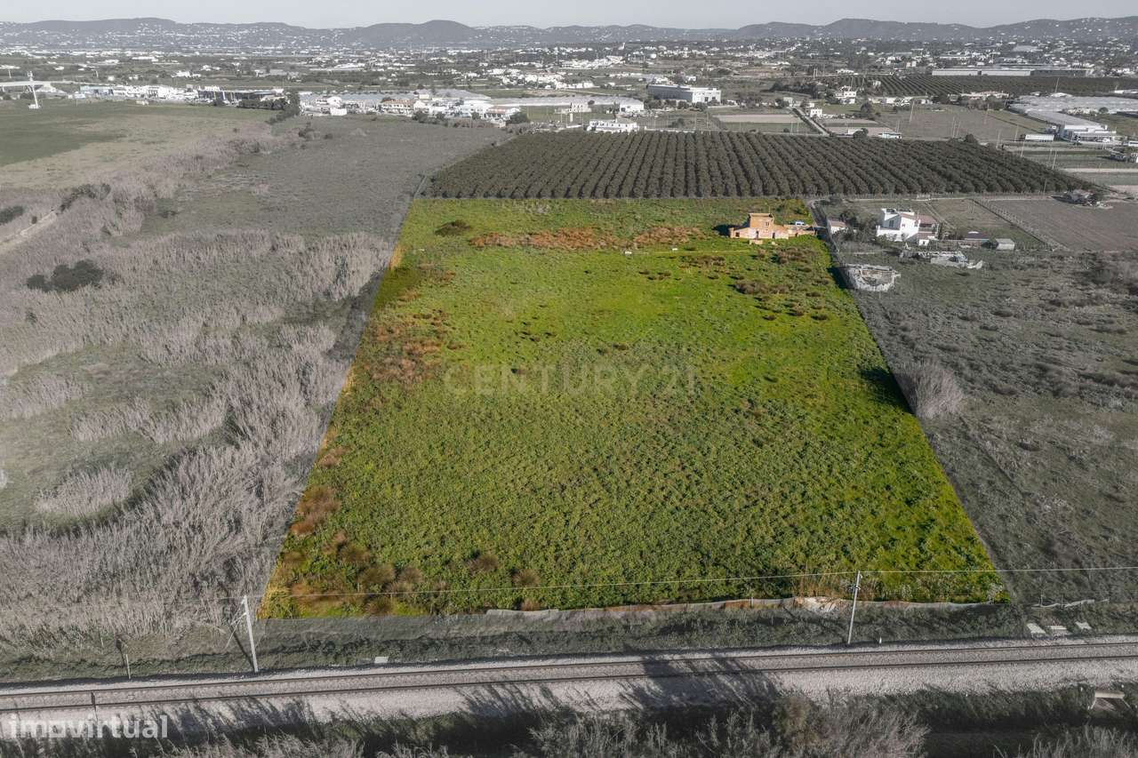 Moradia para reabilitar | Terreno 27757m2 | Faro | Algarve - Grande imagem: 4/44
