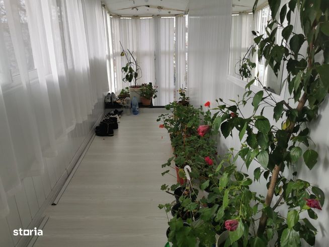 Casa plus 200 mp teren zona Brestei-8