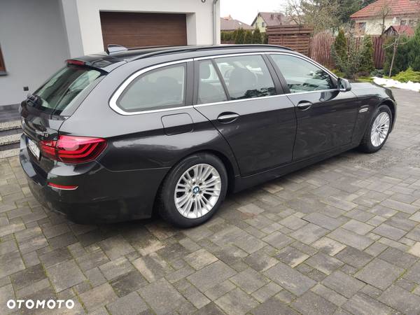 BMW Seria 5 525d Touring Luxury Line - 6