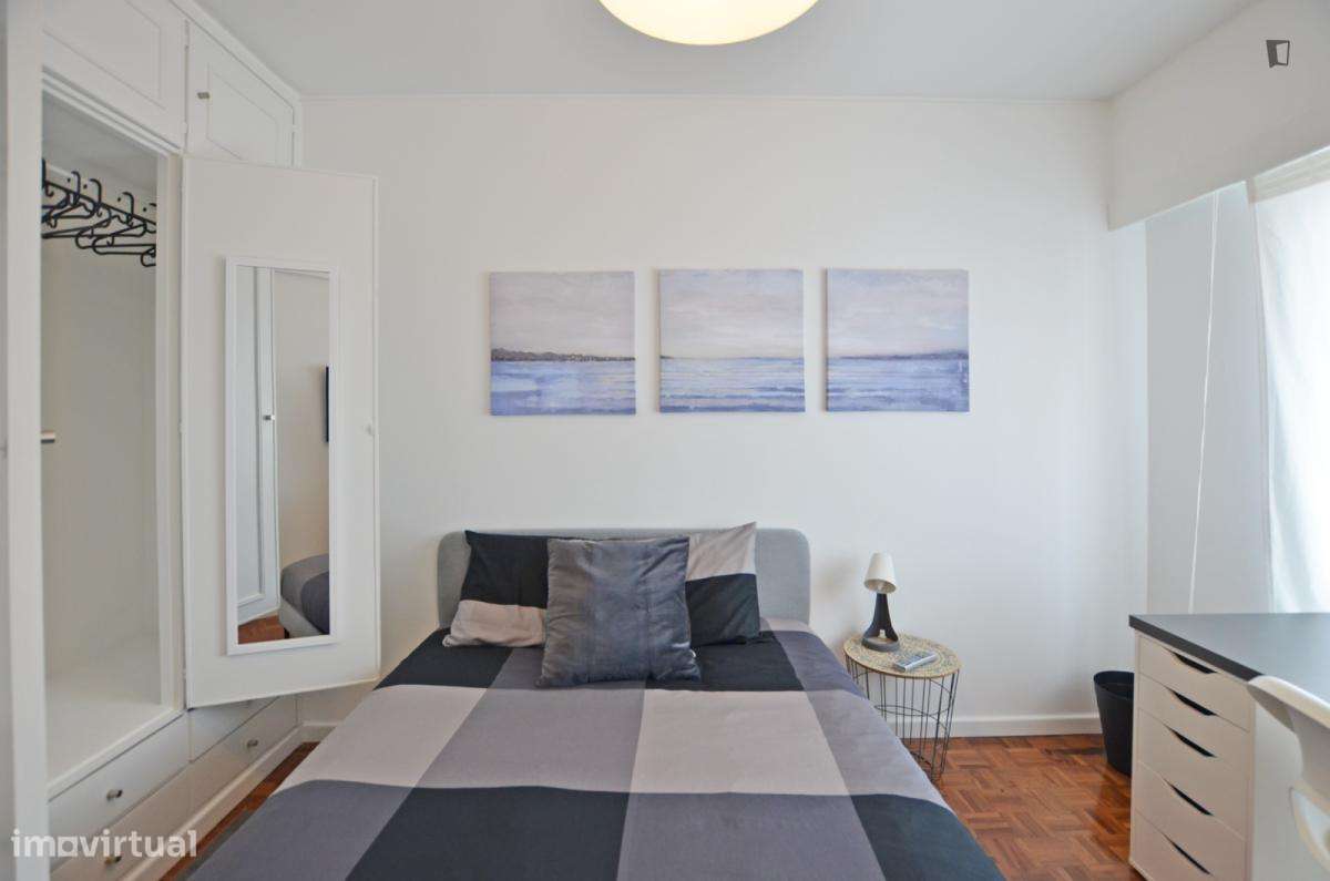 Quarto - localizado em Carcavelos Lisbon - Grande imagem: 4/10