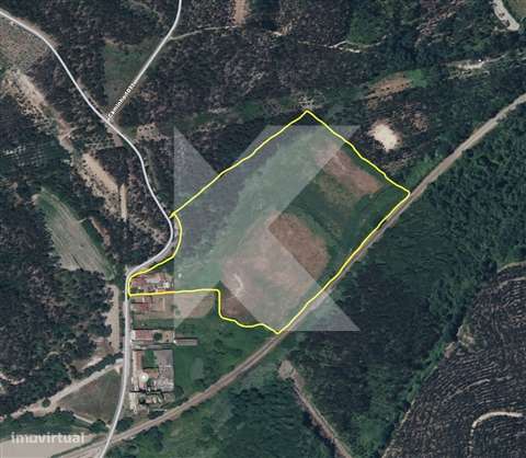 Moradia T7 em Coimbra para restaurar-26