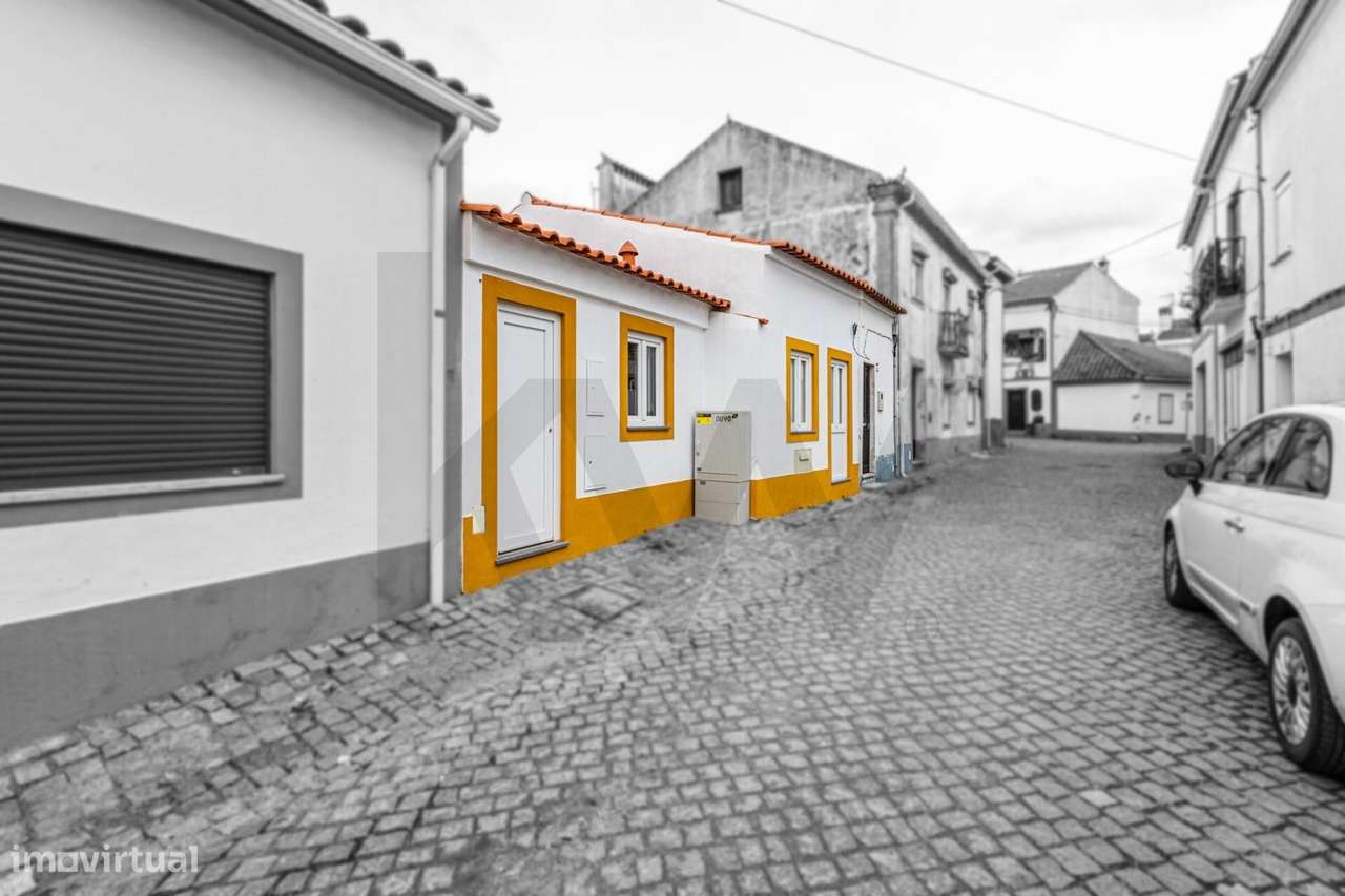 Moradia T2, recuperada com charme, no Gavião - Grande imagem: 2/42