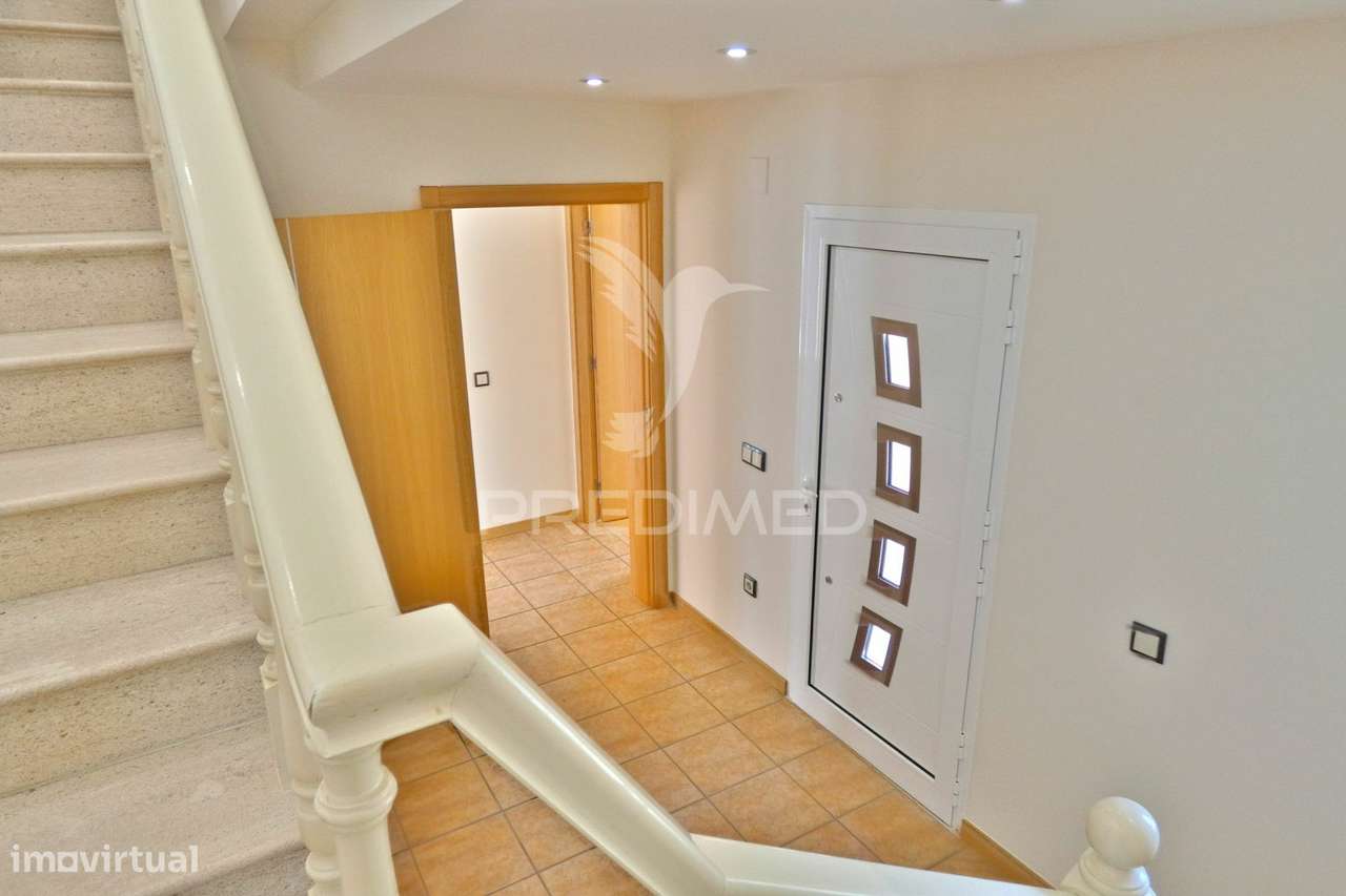 Moradia T7 com Garagem - Grande imagem: 4/24