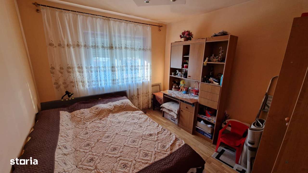 Apartament de Vânzare-Vasile Aron-2