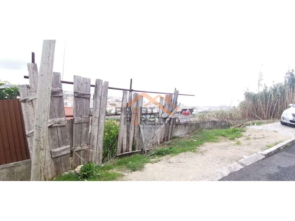 Excelente terreno na Encosta da Luz, com vista sobre Odivelas e Lou... - Grande imagem: 5/22