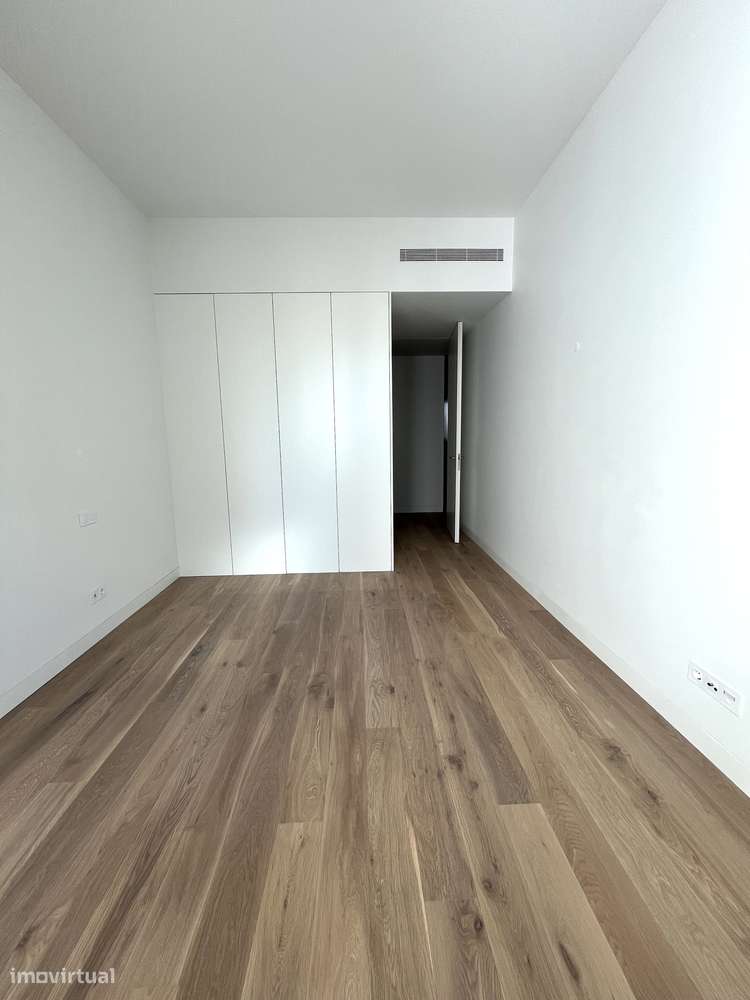 Apartamento T3 com vista cidade e garagem - Grande imagem: 4/17
