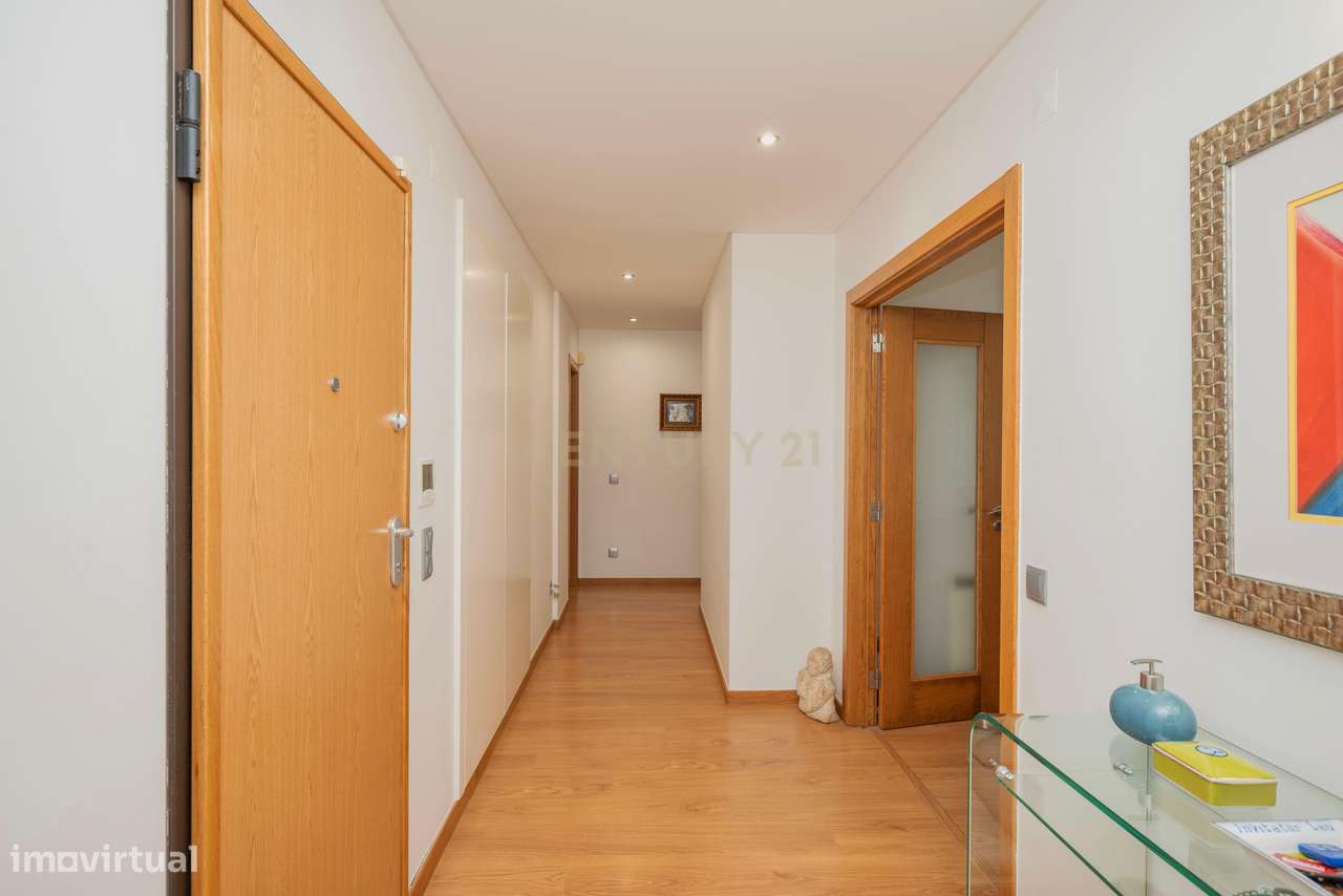 APARTAMENTO T4 DE SONHO NA AMORA | SEIXAL-5