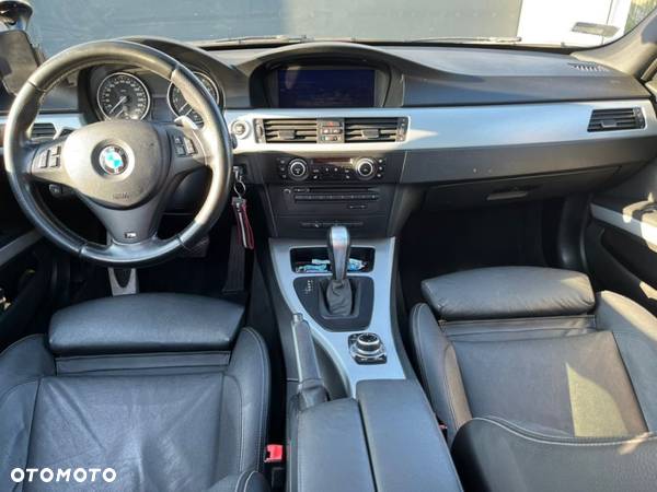 BMW Seria 3 335i xDrive Touring - 26