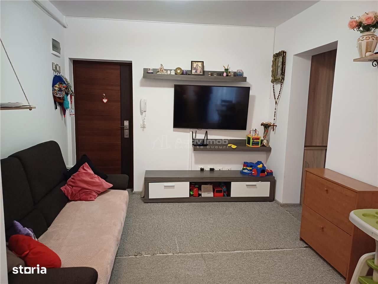 Apartament 2 camere &#537;i gradina cartierul Belvedere