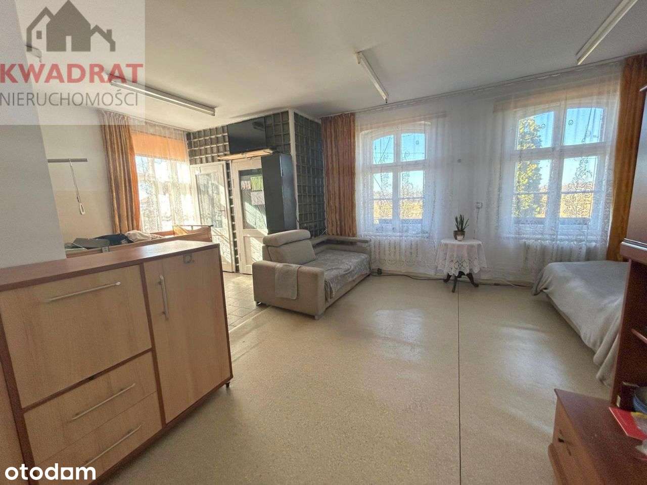 Na sprzedaż dom jednorodzinny z dwoma lokalami Chr-13