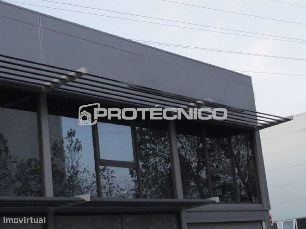 Armazém c/ 300m2 - Z. I. de Taboeira - Grande imagem: 4/11