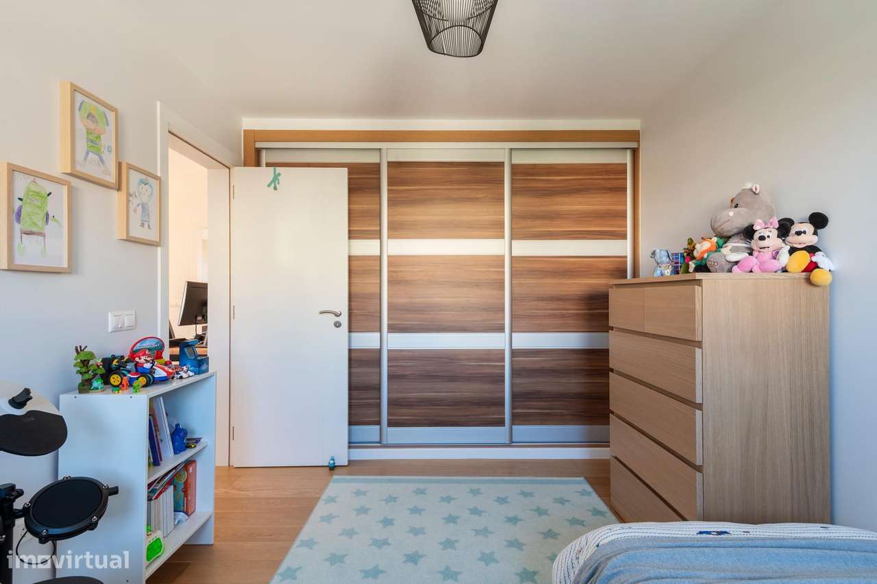 Moradia T3 com Jardim e Garagem | Construída em 2011 | São Pedro...-43