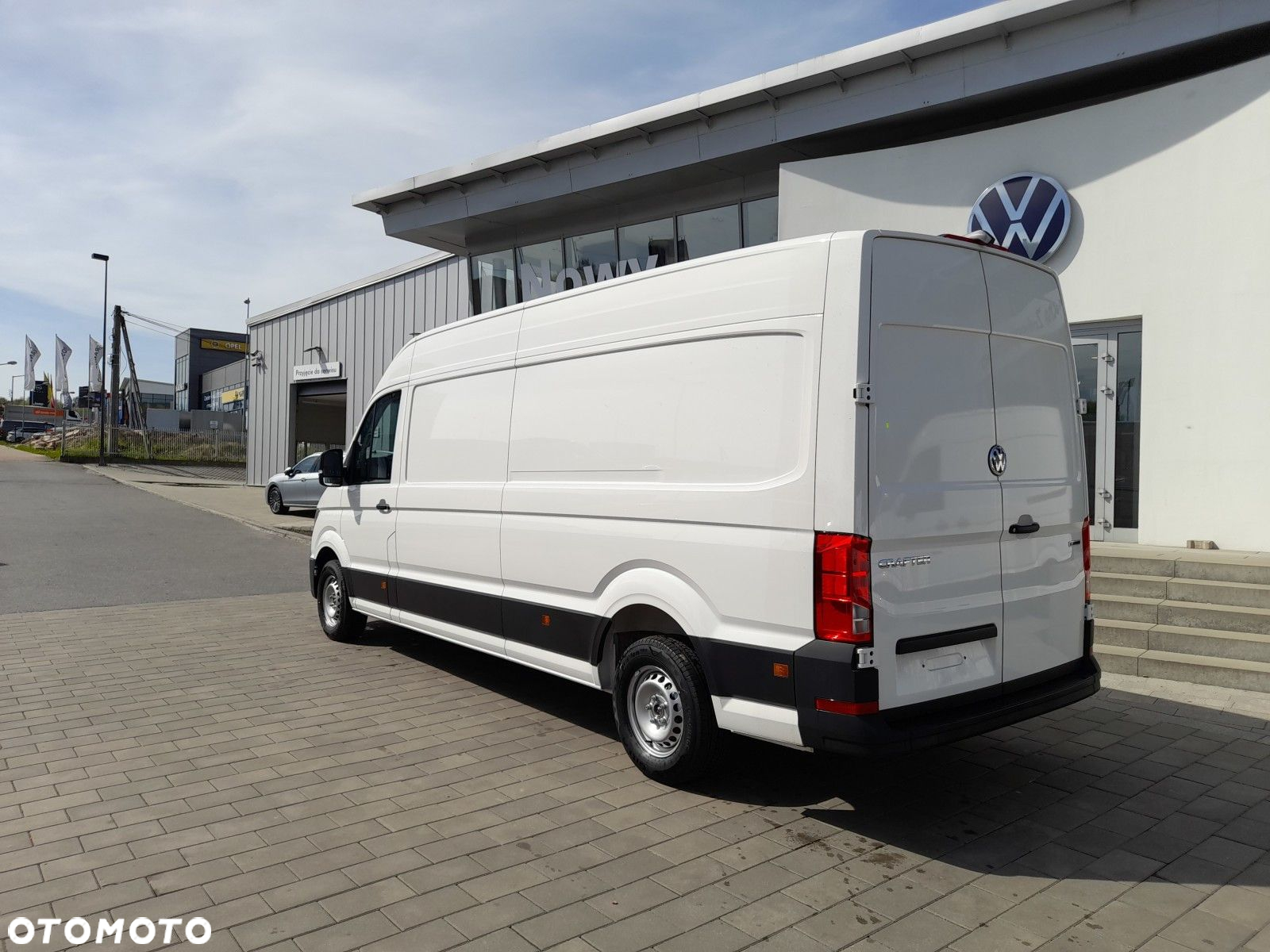 Volkswagen Crafter 35 2.0 TDI L4H3 4490 177 KM 4MOTION - 3