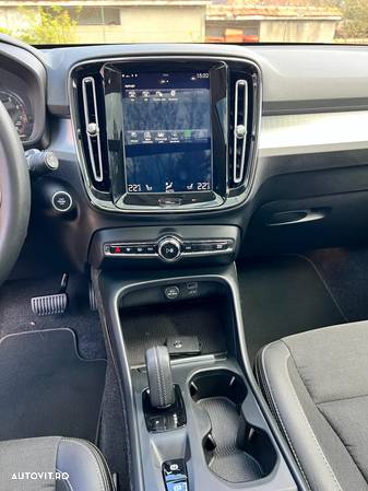 Volvo XC 40 T3 AT8 Momentum Pro - 14