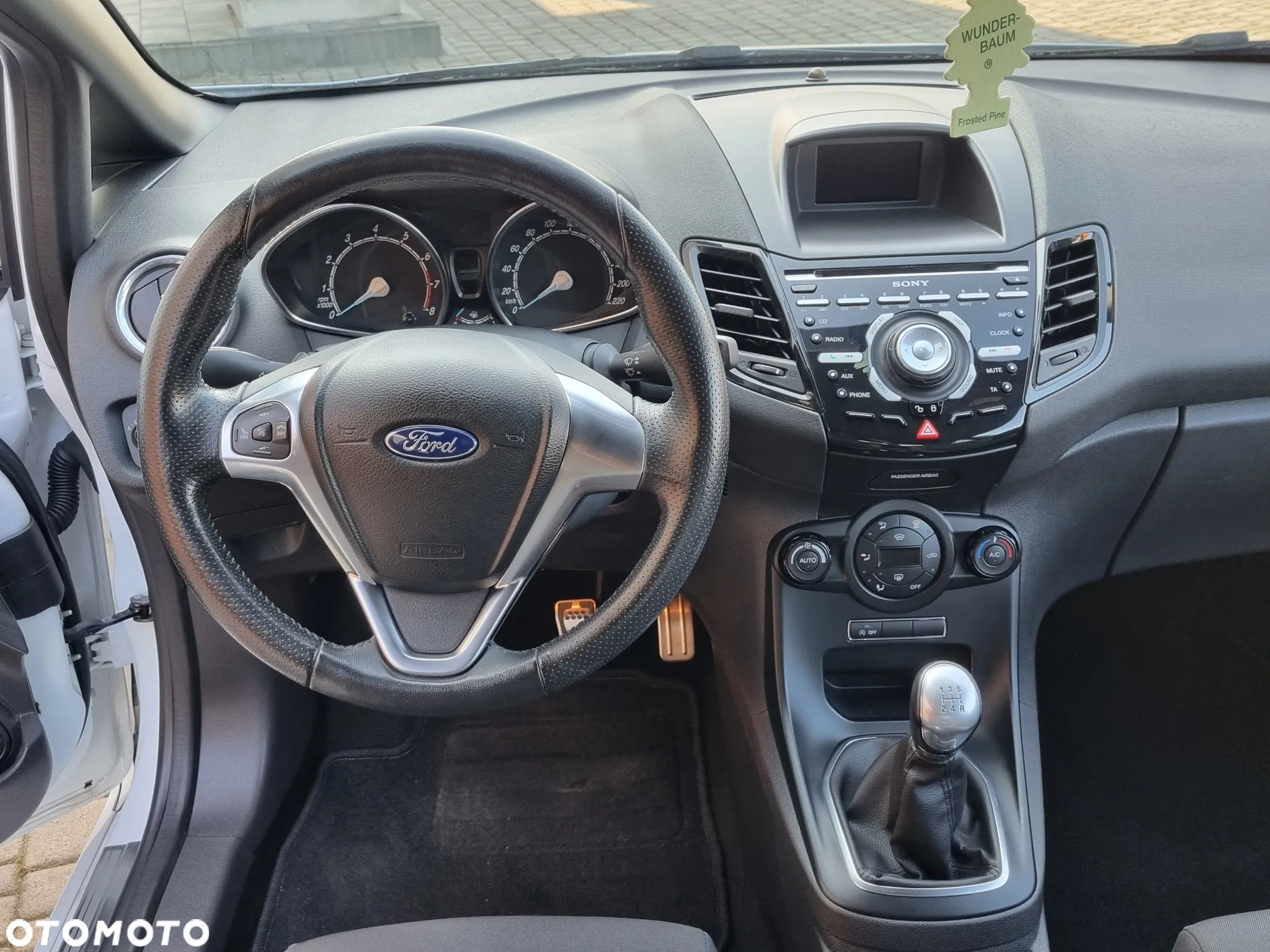 Ford Fiesta 1.0 EcoBoost Start-Stop ST-LINE - 40