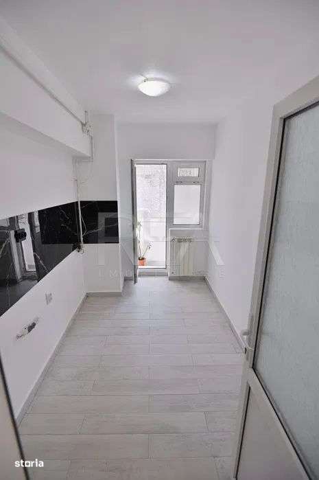 Apartament cu 2 camere la un minut de mers pe jos pana la statia autob - Imagine principală: 4/6