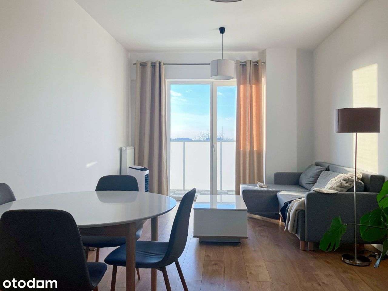 Sloneczne 2 pokojowe mieszkanie w apartamentowcu + parking - Widok 4